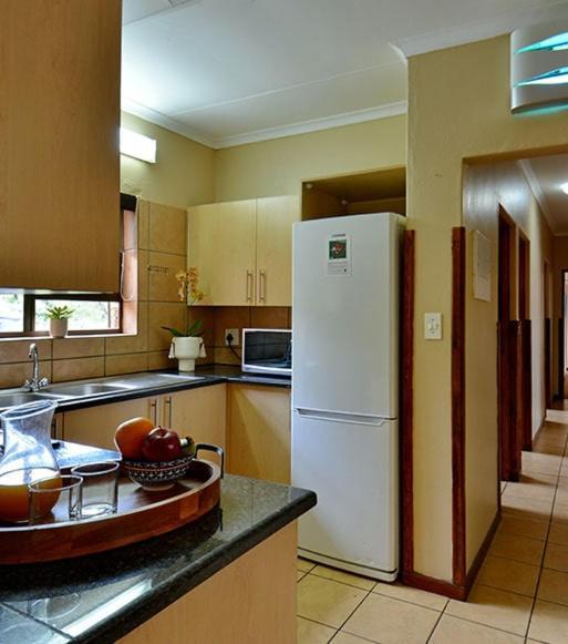 Monateng Safari Lodge Wallmannstal Bagian luar foto