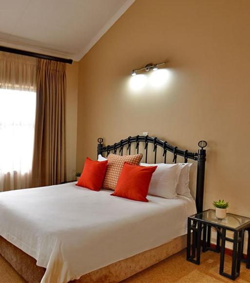 Monateng Safari Lodge Wallmannstal Bagian luar foto