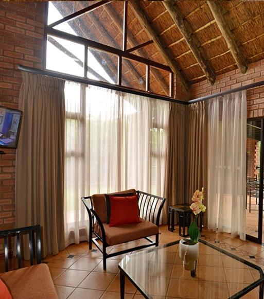 Monateng Safari Lodge Wallmannstal Bagian luar foto